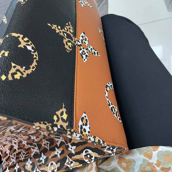 Auth Louis Vuitton ONTHEGO Jungle - Picture 4 of 11